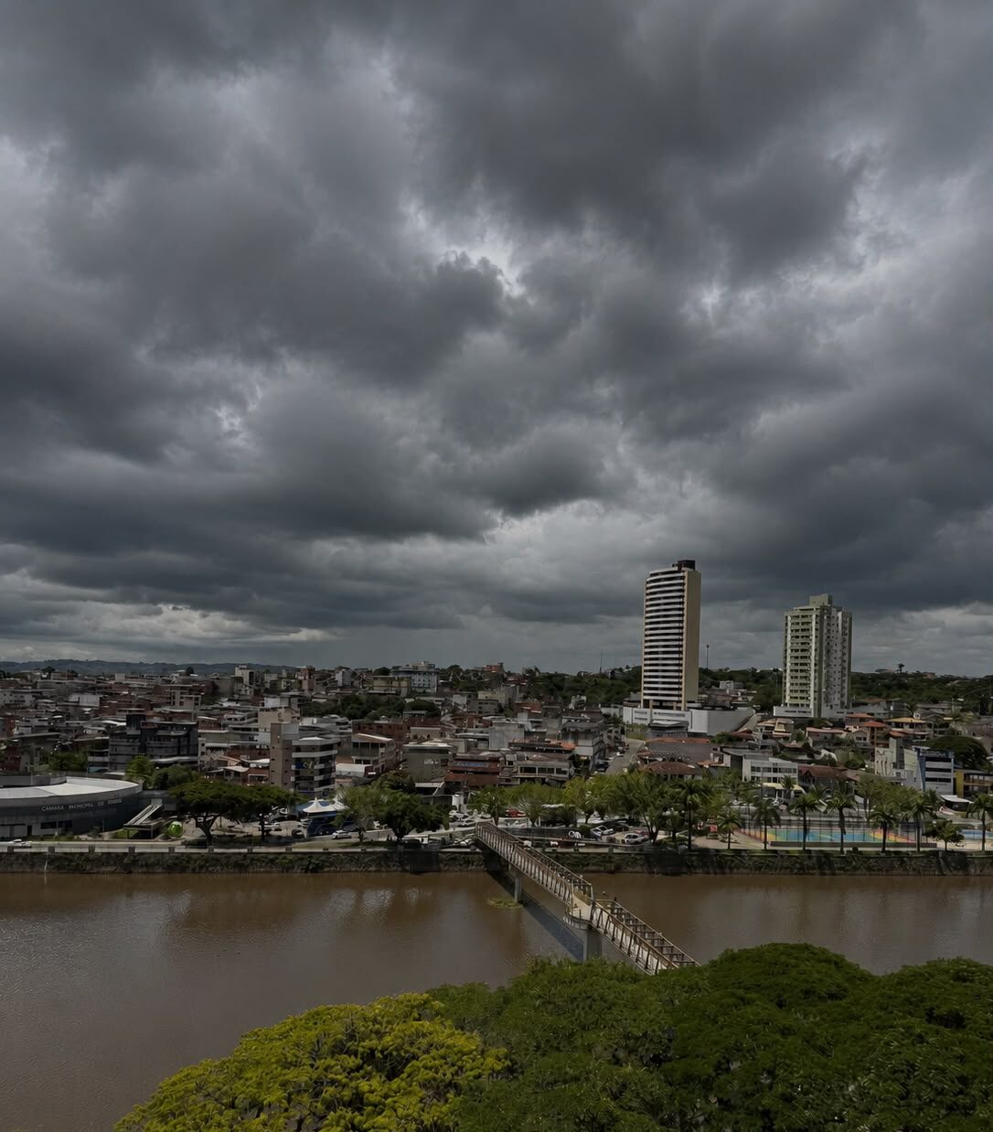 ALERTA AMARELO PARA CHUVA E VENTO FORTE NO SUL DA BAHIA
