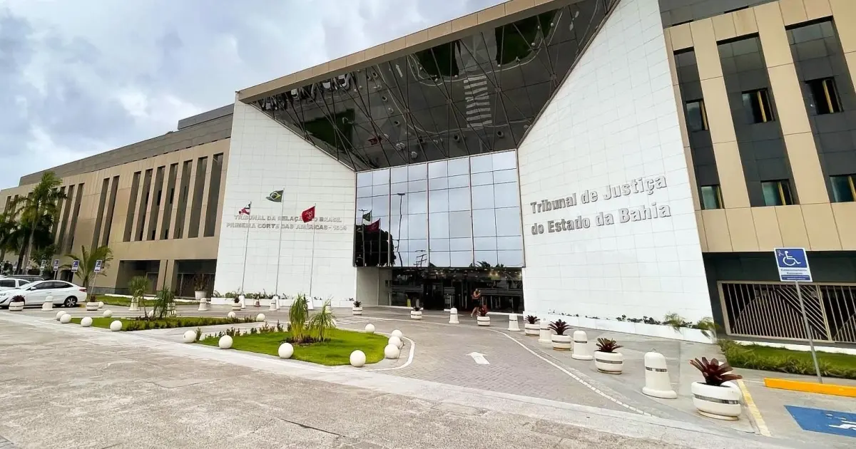 JUSTIÇA SUSPENDE LICITAÇÃO DE R$ 54,8 MILHÕES